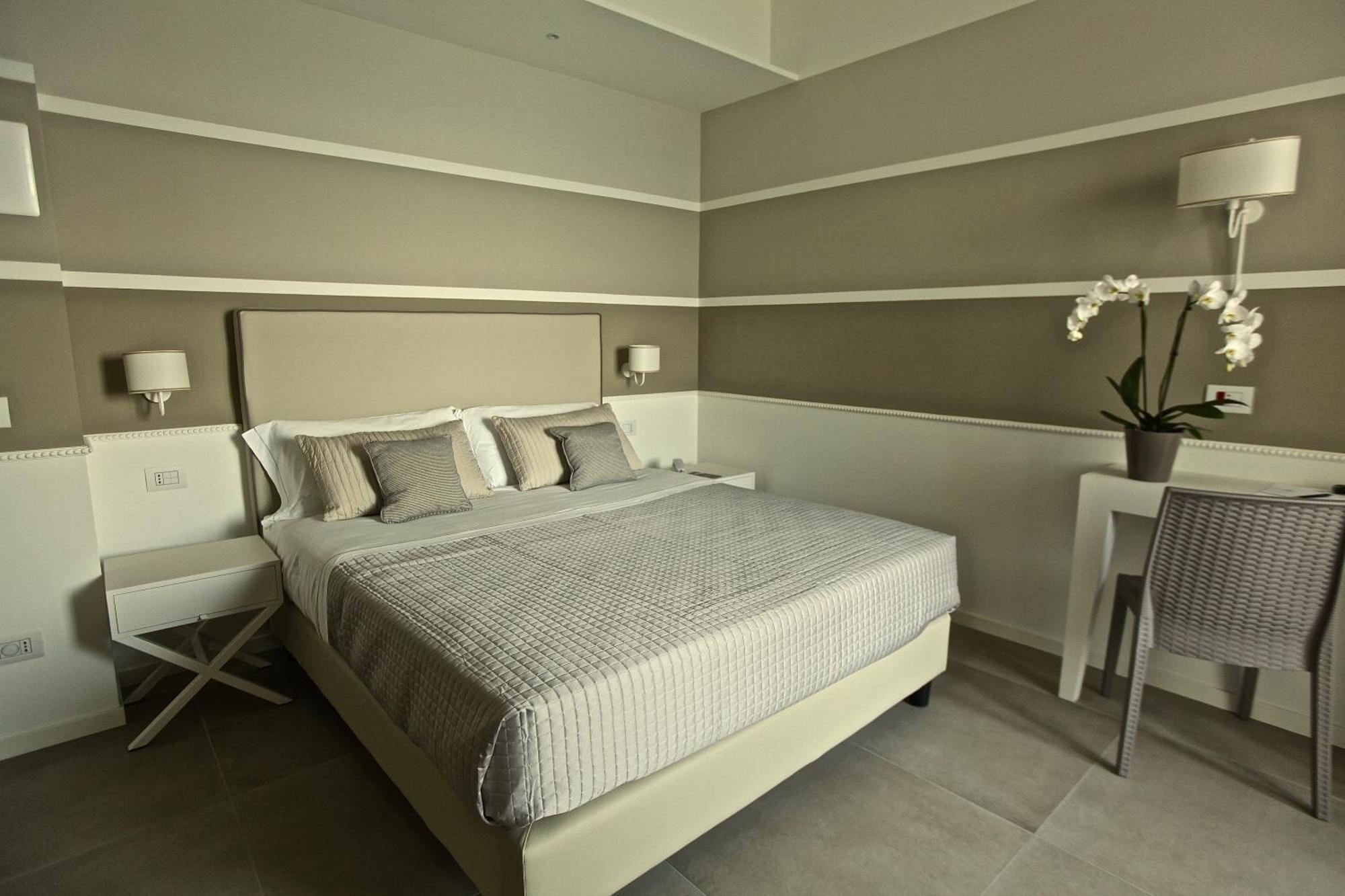 Hotel Ambassador Маротта Екстер'єр фото
