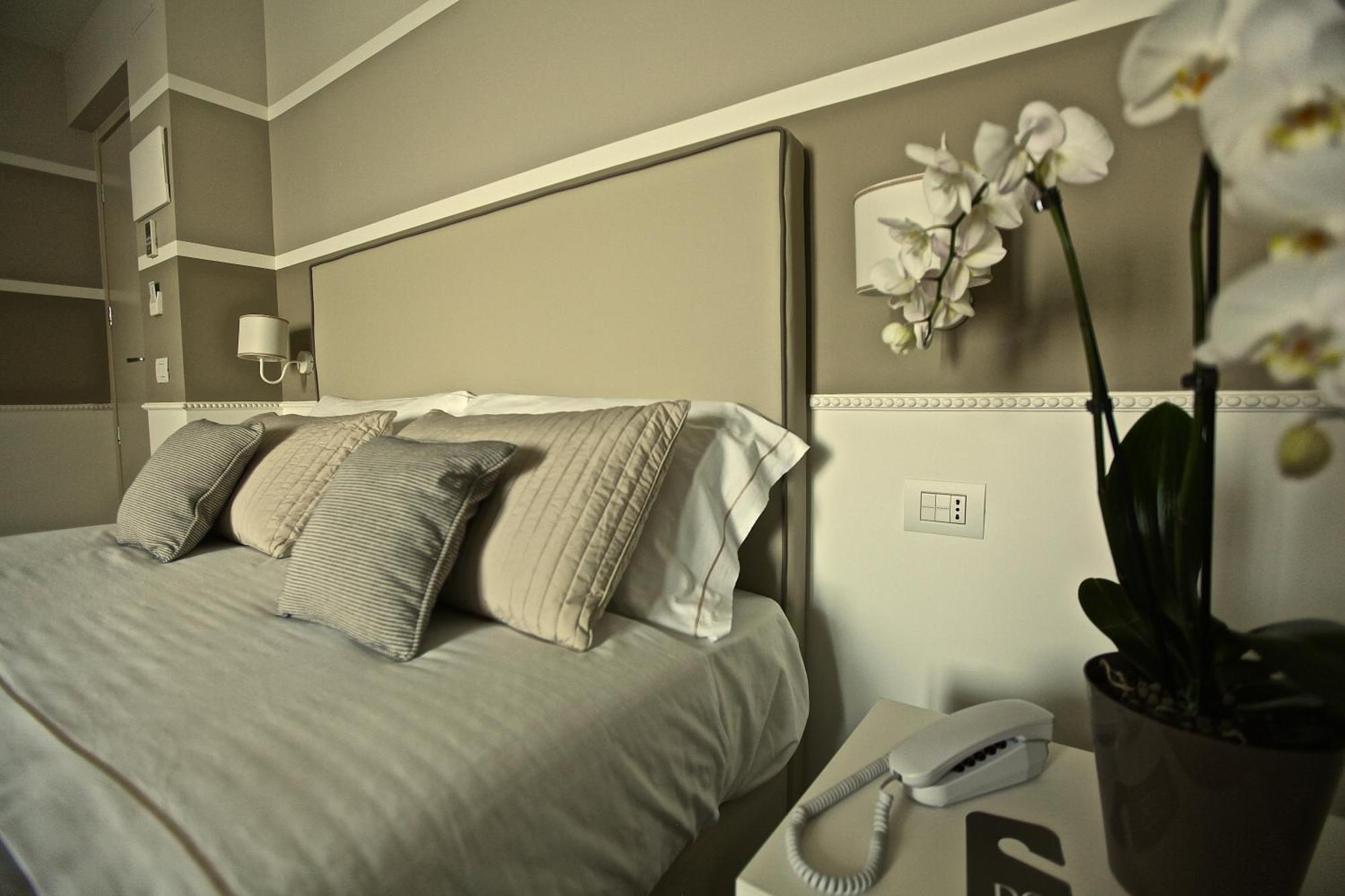 Hotel Ambassador Маротта Екстер'єр фото