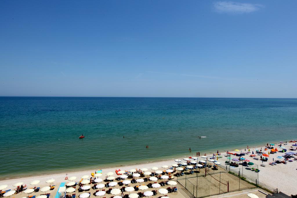 Hotel Ambassador Маротта Екстер'єр фото