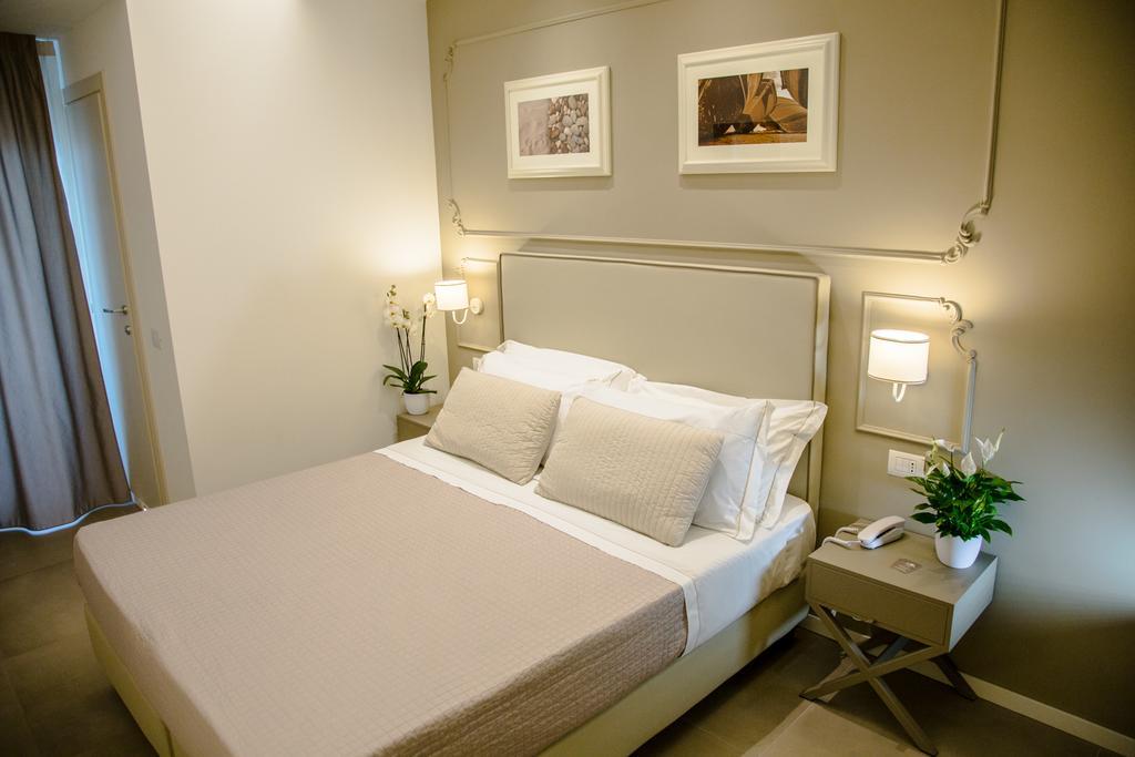 Hotel Ambassador Маротта Екстер'єр фото
